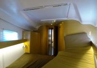 bateau à voile voilier Elan 45 impression intérieur de face cabine 4